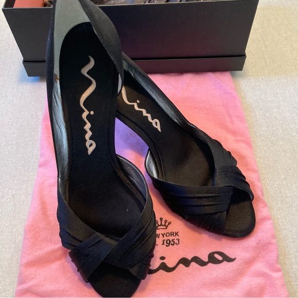 Nina, Black Luster Satin, Size 9M, Open Toe shoes. Original box and storage bag. - Picture 5 of 8